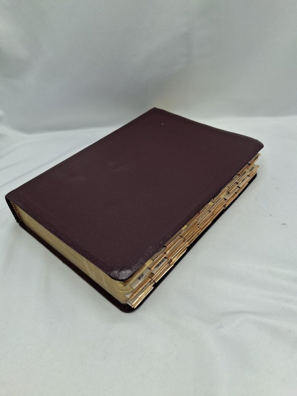 NLT Holy Bible New Living Translation-Large Print, Indexed-Leather - Gold Edge